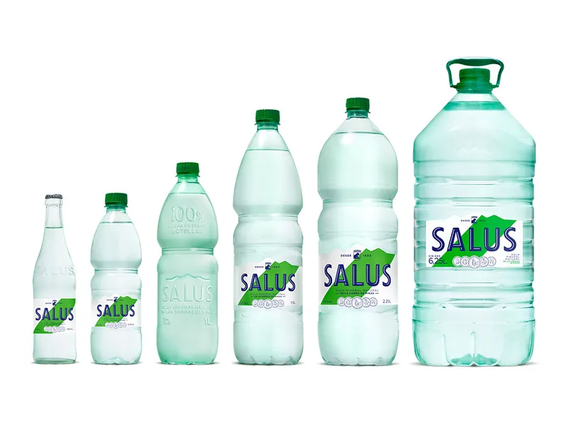 Línea de botellas de agua Salus sin gas, de 600 cc a 6,25 L